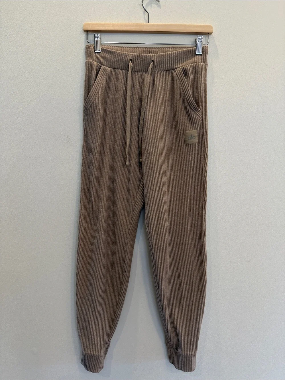 Alo Yoga Muse Ribbed Knit Hoodie Sweatshirt & Joggers Set  Size XS/XXS
